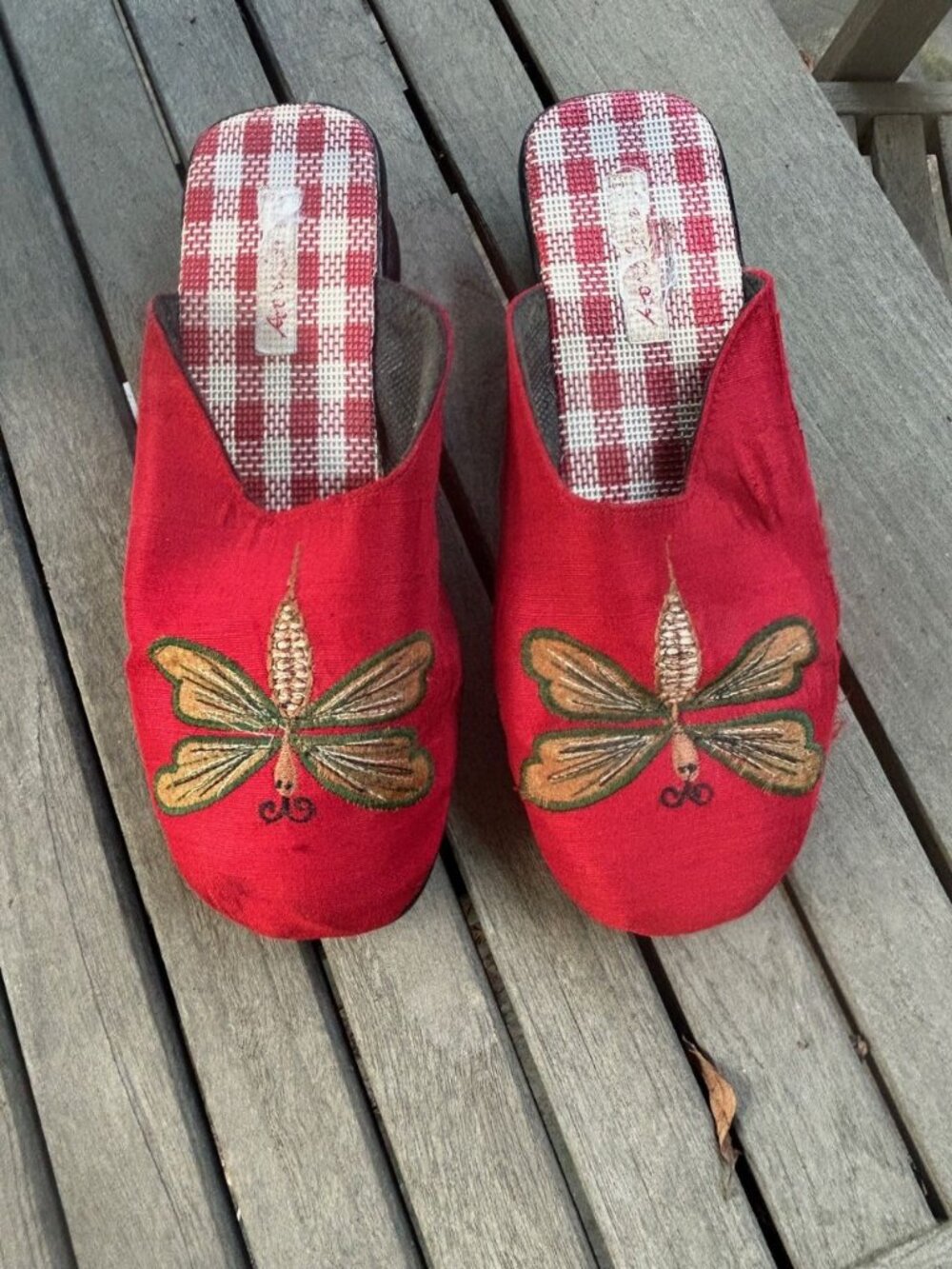 April Cornell Red Dragonfly Embroidered Slides Mules Size 39 - Picture 10 of 10